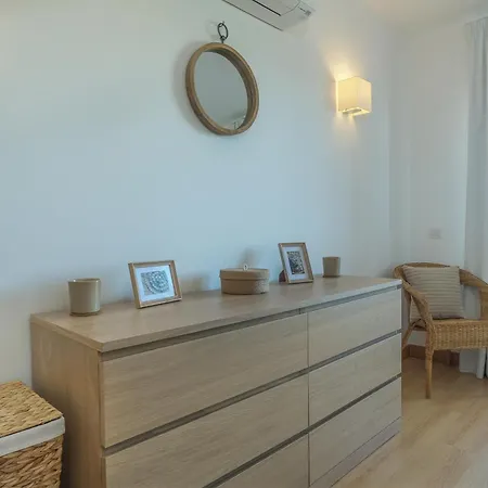 Apartmán Almarina Apartment, *