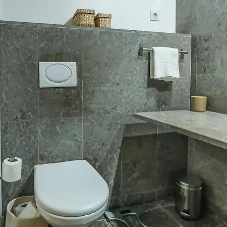 Almarina Apartment, 라고스