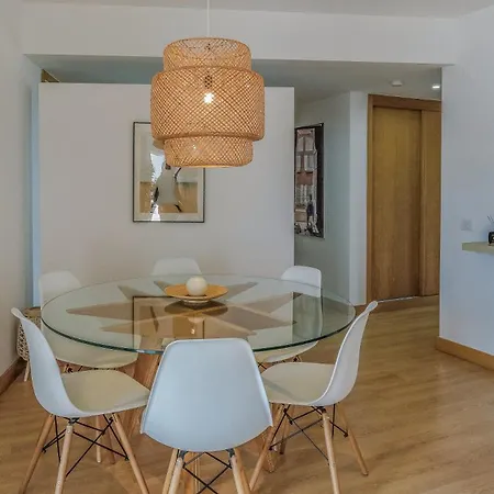 Almarina Apartment, Лагуш